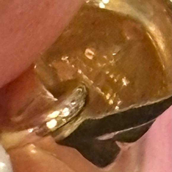 14kt Coin Pendant!! Beautiful piece - worn few times! - Picture 2 of 9